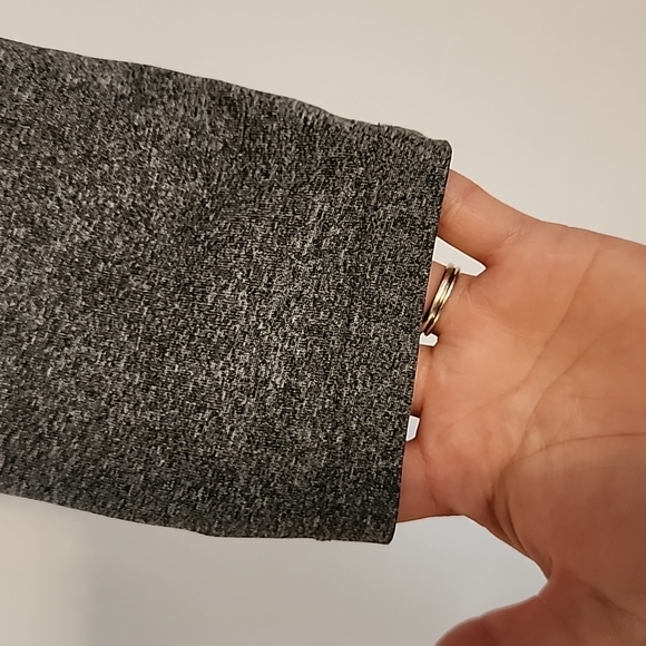 Workout long sleeve with hood - Picture 5 of 11